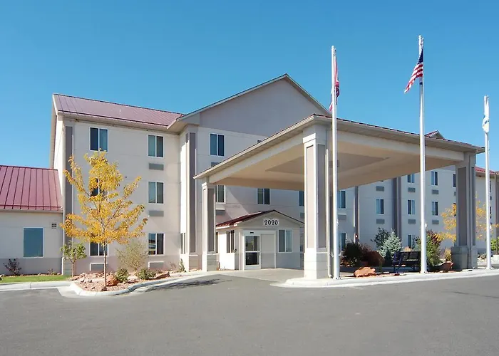 Comfort & Hotel Riverton