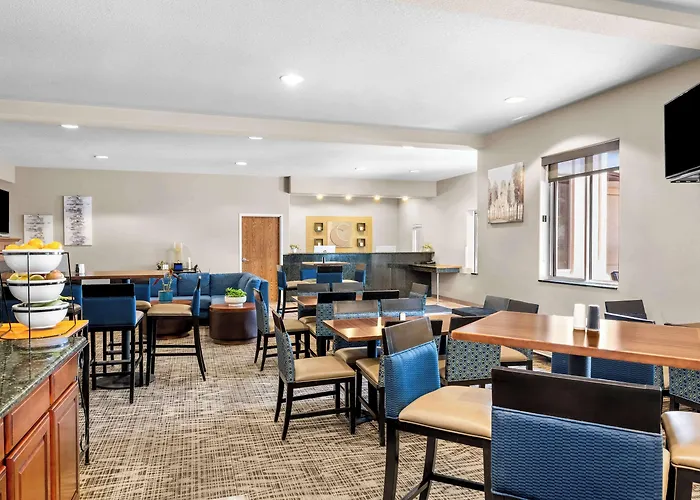 Comfort & Hotel Riverton
