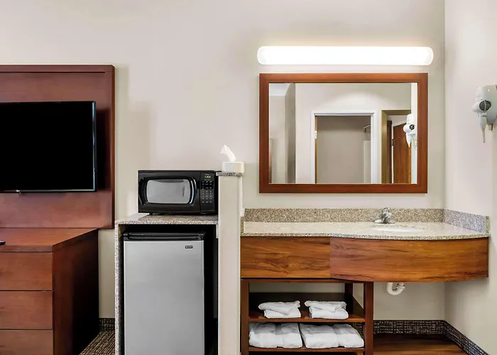 Hotel Comfort & 3*