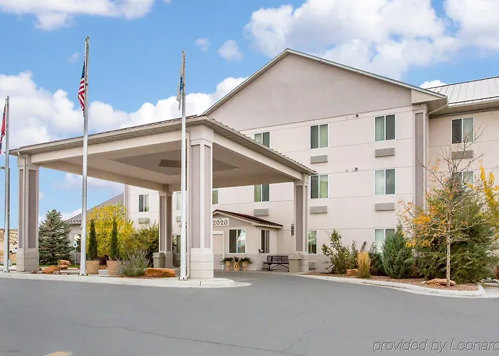 Comfort & Hotel Riverton